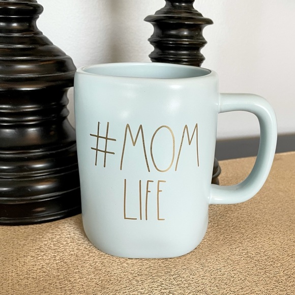 🆕Rae Dunn #MOMLIFE Ceramic Mug - Picture 1 of 1